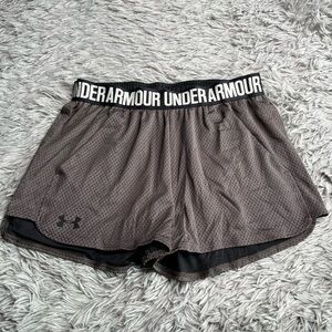 Under Armour Shorts Womens Small Running Athletic Gray White Pockets
